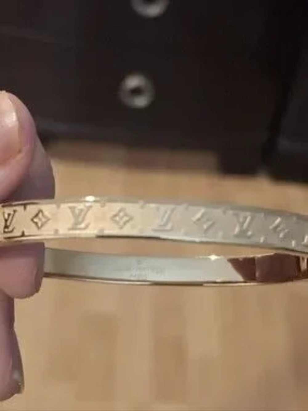 Luxury Designer Inspired 18k Gold Plated Bangle Bracelet - Picture 3 of 5